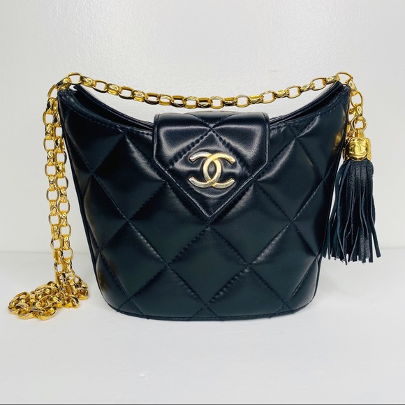 CHANEL Handbags - Vintage Chanel Quilted Lambskin Chain Bucket Bag